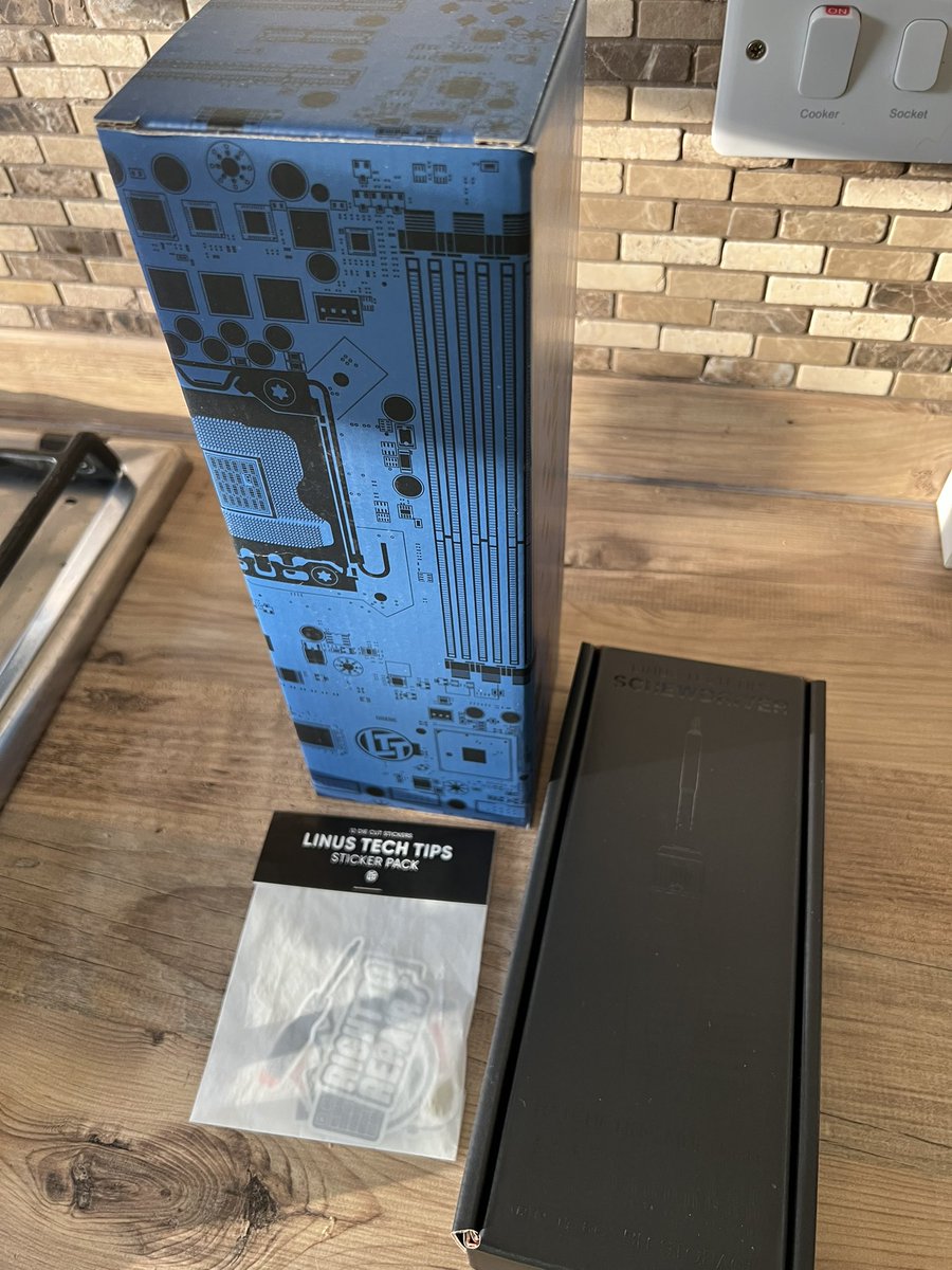 JustJai94's tweet photo. Received my first #LTTSTORE merch! Waited over a year before placing my order as I wanted the screwdriver! Love the water bottle! Got a plushie for the baby too and ABC’s of gaming book. Thank you @LinusTech @linusgsebastian https://t.co/VqYZtVufdL