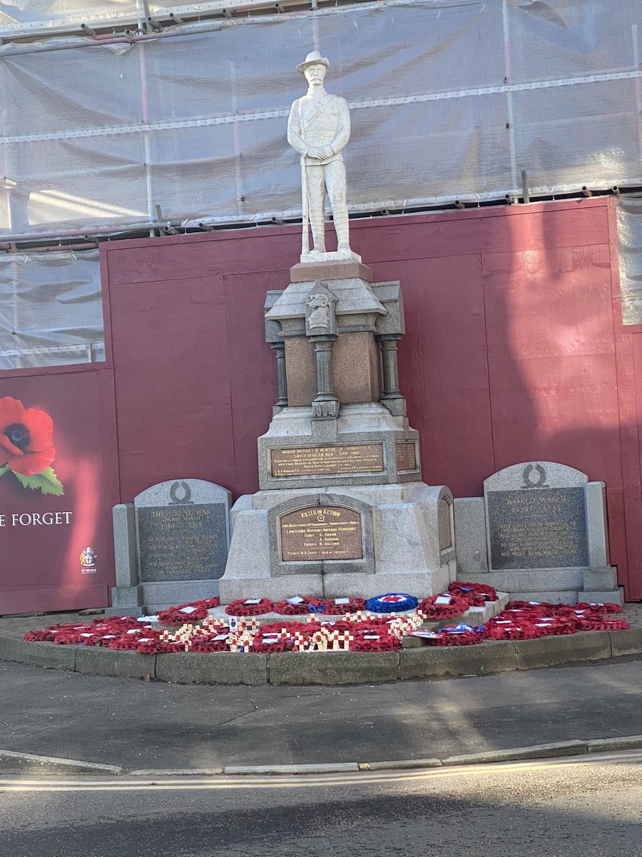 VinStokesMYP's tweet photo. Today in Earlestown the annual Remembrance parade took place. This was an occasion to remember those who fought and died in wars for our country .Lest we forget ☮️ https://t.co/4s9RKkmZIE