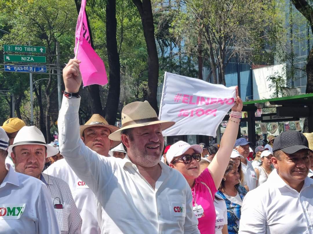 Hoy muchos ciudadanos salimos a defender la democracia y las instituciones que juntos hemos construido. 

#ElINENoSeToca