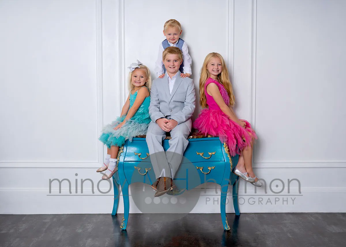 mindyharmon's tweet photo. We love having your kiddos in the studio! You'll treasure this portrait forever!
#mindyharmon #thewoodlandsphotographer #familyportraitsthewoodlands https://t.co/IYRG5FRt5A