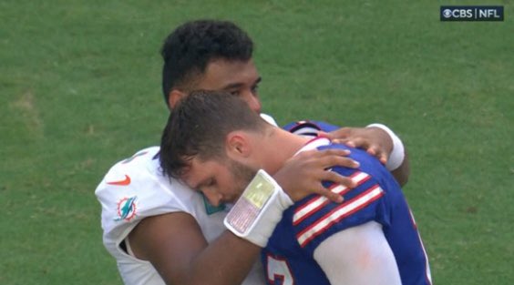 TJCardCollector's tweet photo. Don’t worry son, Daddy’s here for you https://t.co/Lj2LEwCeOO