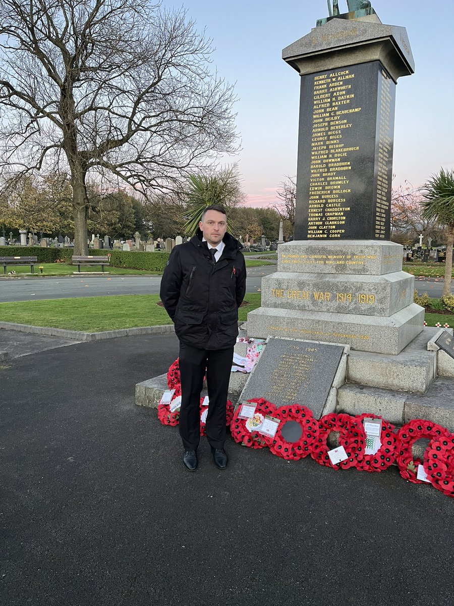 Dannymatherr's tweet photo. An honour as always to lay wreath’s in Audenshaw this weekend 

We will never forget ! Today, Tomorrow and Always.  

Audenshaw Remembers https://t.co/UpfRkQX0aO