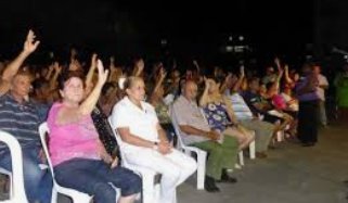 La realización del referendo del #CodigoDeLasFamilias y del proceso de elección de delegados, en medio de la situación difícil y compleja que atravesamos, es una muestra de confianza absoluta en la conciencia revolucionaria del pueblo. ¡El 27/11 nos vemos!
#VoluntadDeElegir
#Cuba