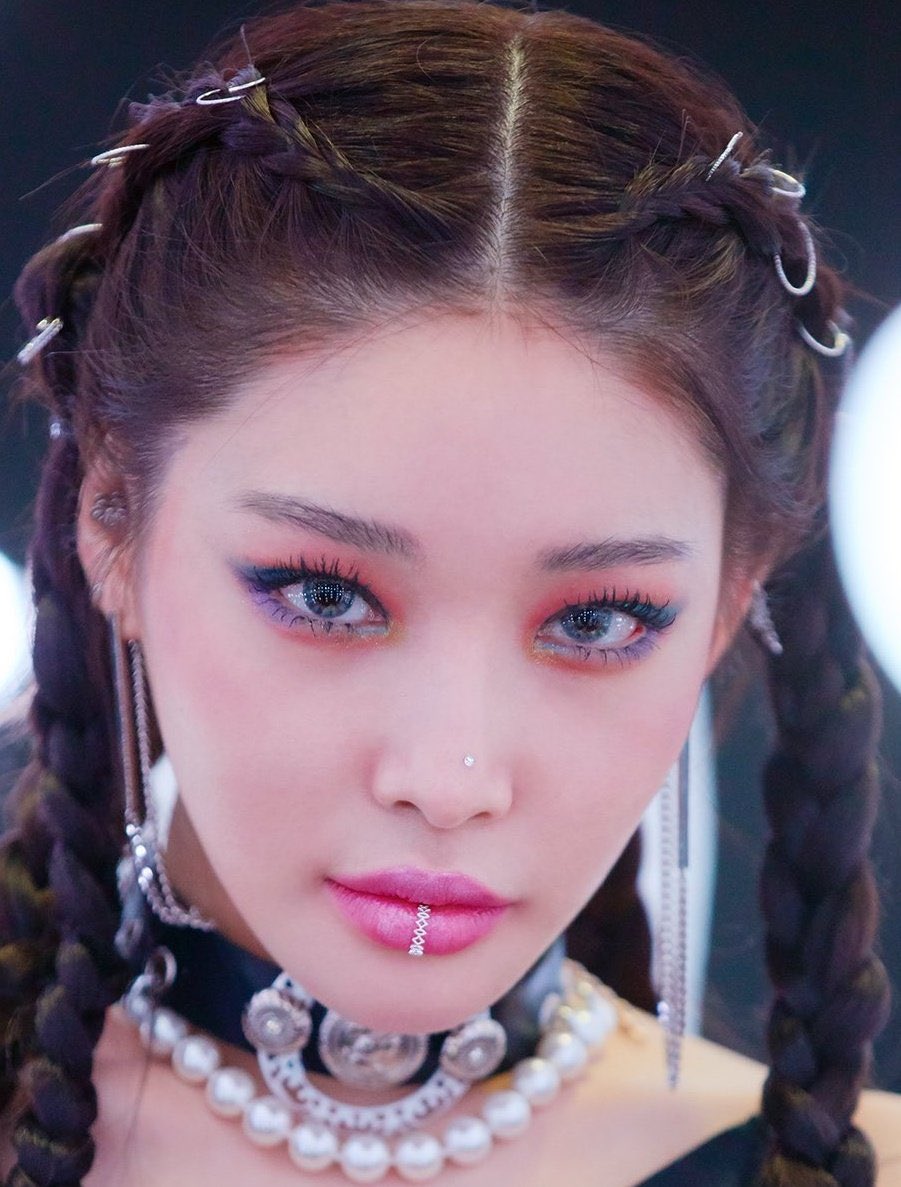 chungha ggpics🌷 @girlgroupspics