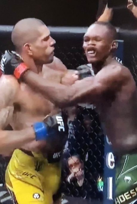 Moment of impact. Ouch!!!💀🥊 https://t.co/OzNsKgGkAO<a href="/tag/btc"class="tags"><span>#btc</span></a><a href="/tag/crypto"class="tags"><span>#crypto</span></a><a href="/tag/bullmarket"class="tags"><span>#bullmarket</span></a>