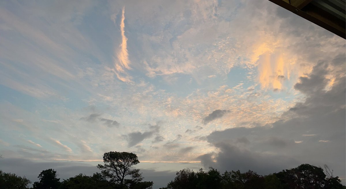 Peterman_64's tweet photo. Some of the pretty sunrises i get to see https://t.co/niLrPqJrZI