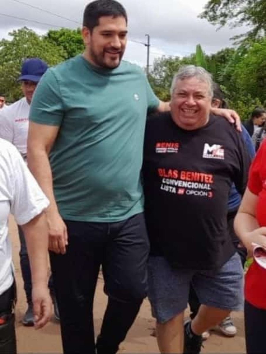 Jessy94torres's tweet photo. Estos Momentos que uno disfruta en la política conociendo a verdaderos amigos como el futuro Diputado @EspinolaEspnol1🚩, caminando y conociendo la realidad de nuestro Querido ZC!!!
@manularapy Futuro Pdte Secc 25🚩
@JesusLaraPy Concejal🚩
@victormirandapy Futuro Senador🚩 https://t.co/YBTTRuCD7j