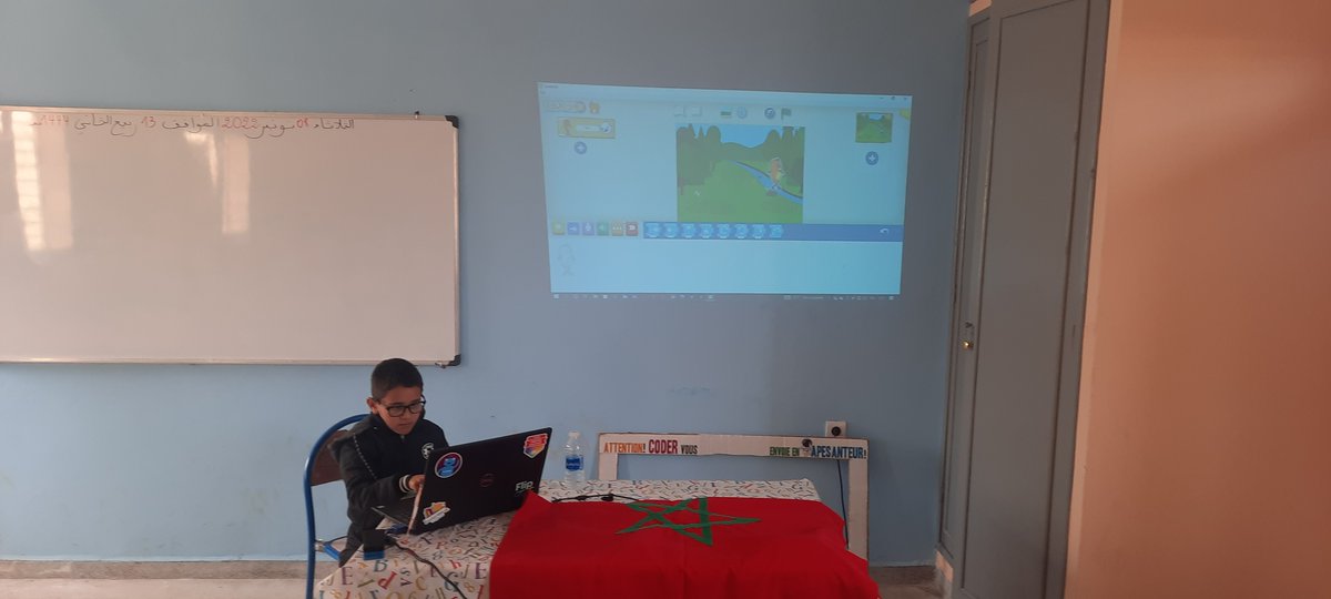 ecolemabh's tweet photo. نظم النادي التكنولوجي في مدرسة @ecolemabh تحت إشراف الاستاذ @ELBALGHITIANAS ورشة حول @ScratchJr @scratch #Boumia DP  #Midelt 
@Azyz_Harmouche @ilhamlaaziz @taalimtice @MarocEducation @MicrosoftEDU #ACW2022 #Africacodeweek @sap4good @AnthonySalcito @AchaouiHind https://t.co/WMOXecWGak
