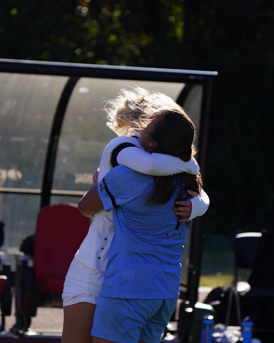 All the feels 🥹⚔️

#NCAASoccer x 📸 <a href="/UCF_WSoccer/">UCF Women's Soccer</a>