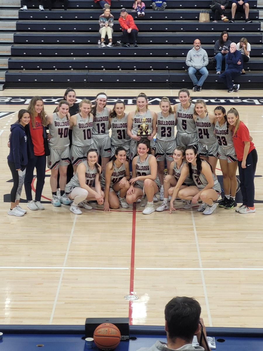 RichardKeithEv1's tweet photo. DeSales turny champs @Emily82748576 https://t.co/xfq43e7WW4