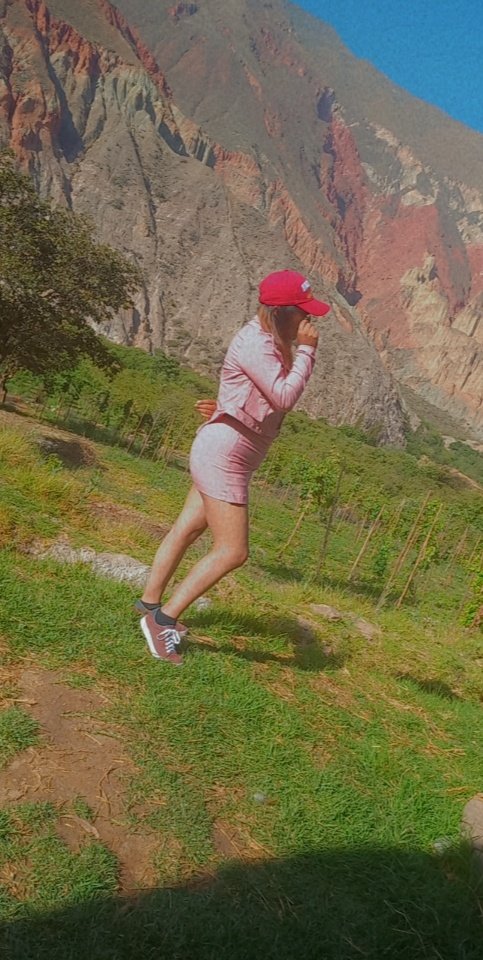 Luz_salas02's tweet photo. Como puedo ser un ángel 😇, también puedo ser el diablo😈
La tipa que a ti te cuida o la cabrona que te hace daño 🎶
#domingo #paseoluribay #DomingoEnFamilia #NuevaFotoDePerfil #duki #Mora #amorbipolar https://t.co/fhQ8eAuZa0