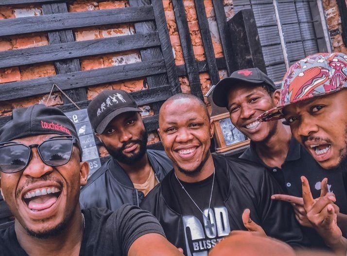 pompzero_tvsa's tweet photo. Only the brave 💐🔥 @PdotO_SA @sibu_ngwila @sheldon_marema @ndiya_ndiya_ https://t.co/OttJCKFc0g