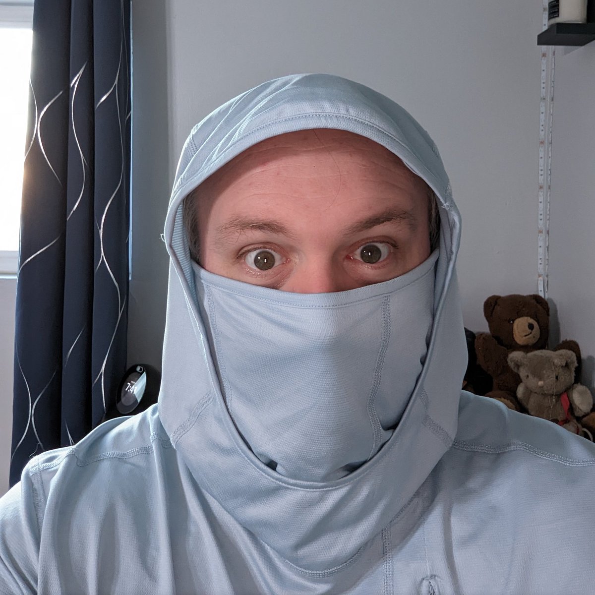 BBates024's tweet image. Happy Sunday everyone. This is just for the cold but every time I put it on I feel like a ninja.