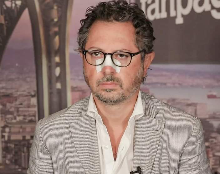 SandraBaldacci5's tweet photo. Quando un politico lotta contro la camorra e si comporta da "cittadino esemplare", il rischio può arrivare. La mia solidarietà va all'on. Francesco Borrelli che in questi giorni è stato aggredito da un motociclista, sicuramente un mandante delle famiglie affiliate alla camorra... https://t.co/00Ne4JTn6y