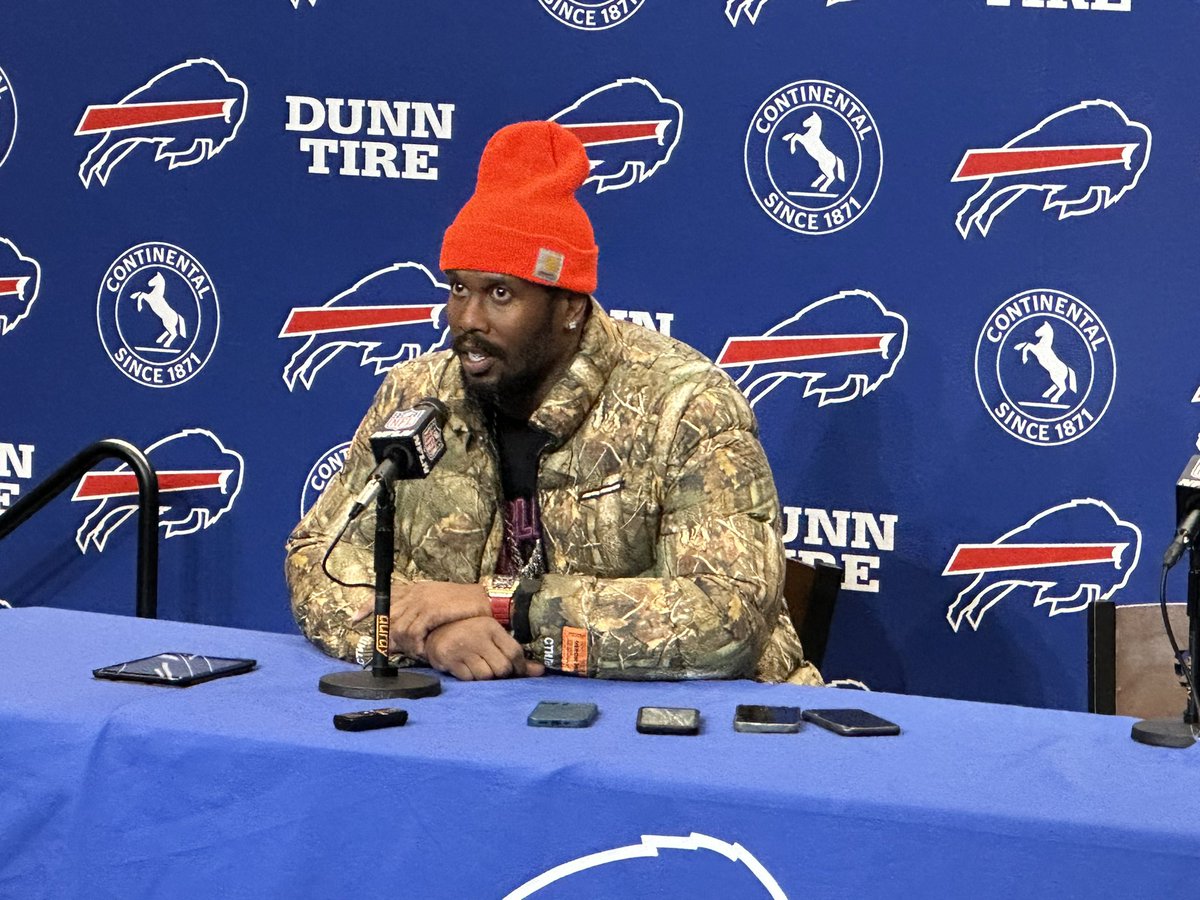 JuliannePelusi's tweet photo. “He’s one of the best offensive tackles in the league.”

Von Miller shouted out Vikings’ OT and Pitt product Brian O’Neill three times in his postgame press conference @PittBorghetti @Pitt_FB https://t.co/5bfpTtrfLM