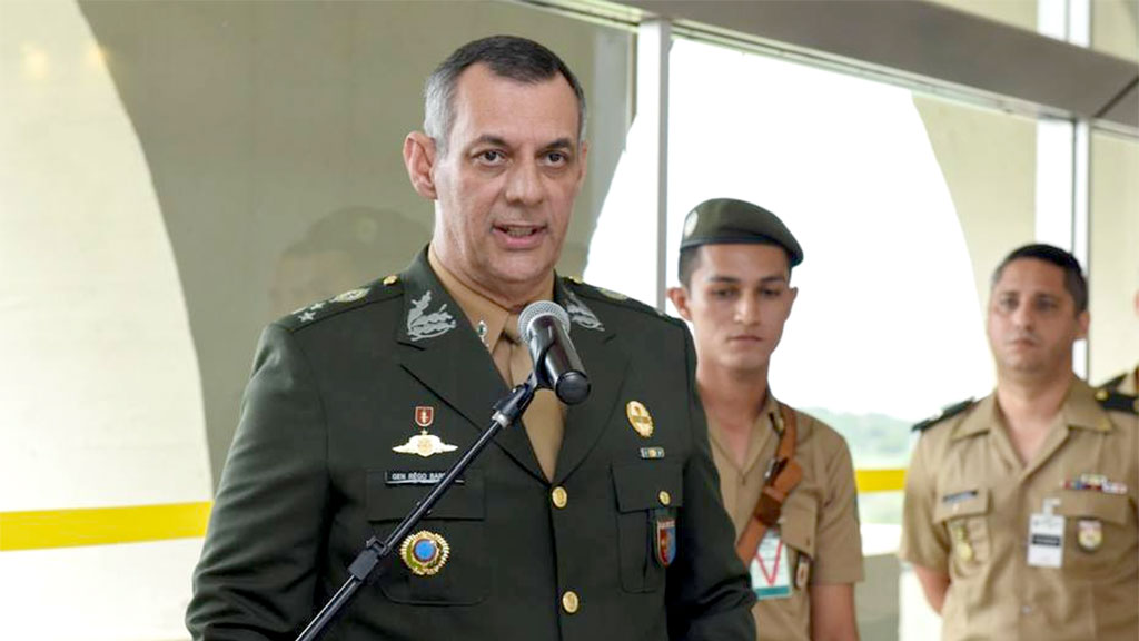 revistaforum's tweet photo. Acabou

General Rêgo Barros, ex-porta voz de Bolsonaro, detona atos golpistas: "Game over"

- Em artigo, militar reconhece a vitória de Lula e prega volta à normalidade 

Saiba mais: https://t.co/JzL2o5wLH7 https://t.co/6JJCfltNmF