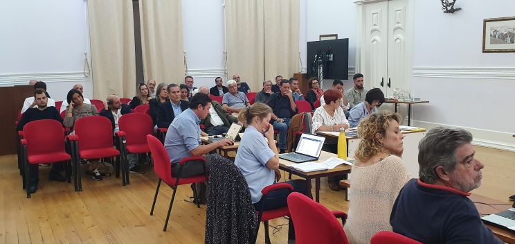 CCDR_Algarve's tweet photo. #PRESTARCONTAS I Na Assembleia Municipal de #Faro, partilhámos o trabalho da #CCDRAlgarve e apostas para o #ALGARVE2030: #diversificação, #qualificação, I&D, transição climática e #mobilidade sustentável
#Algarve #AlgarveFazBem @govpt @coesao_pt @_joseapolinario @municipiodefaro https://t.co/3JSPThpHbC