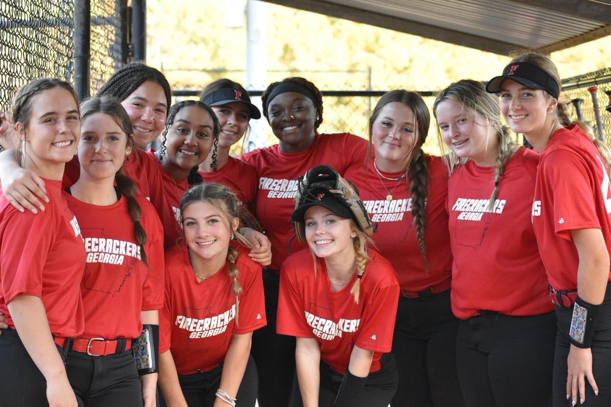 beccatippett's tweet photo. another AMAZING weekend with my girls. undefeated and continuing these great attitudes. with the past two weekends we’ve created a record of 11-1. i’m so proud of every single one of these girls and could not be more blessed. can’t wait to be back at it in alabama next weekend!! https://t.co/1HbV8BT9pd