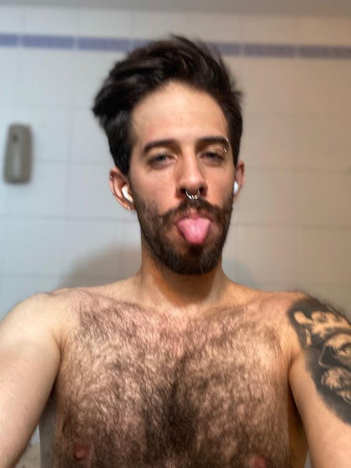 Moisés Garrido Vega’s pics and videos