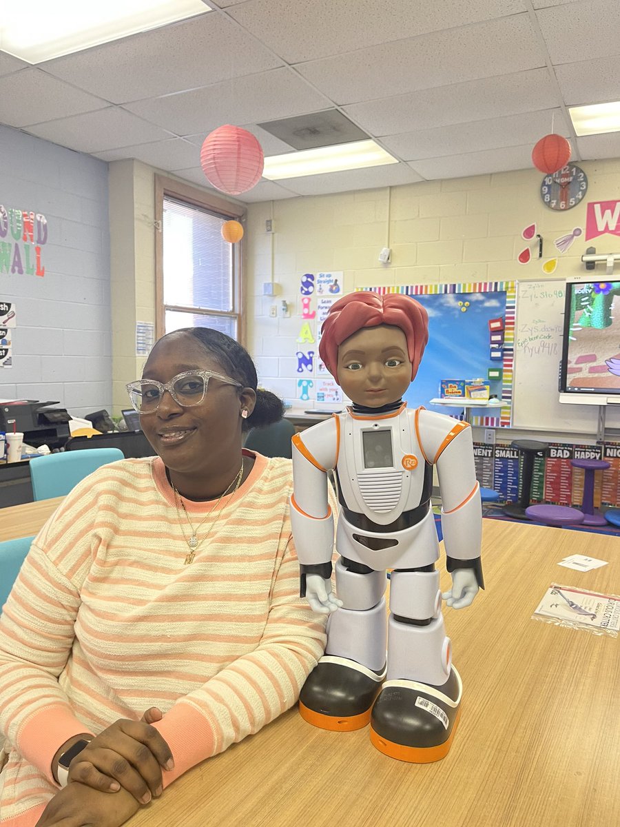 WrightEducator's tweet photo. Welcoming Jema to our class @robokind @RichlandOne https://t.co/WQeaBF9XF3