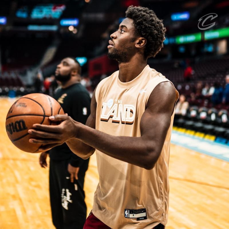 cavs's tweet photo. Sunday Night Basketball.
#CavsWolves Through the Lens ๐ธ