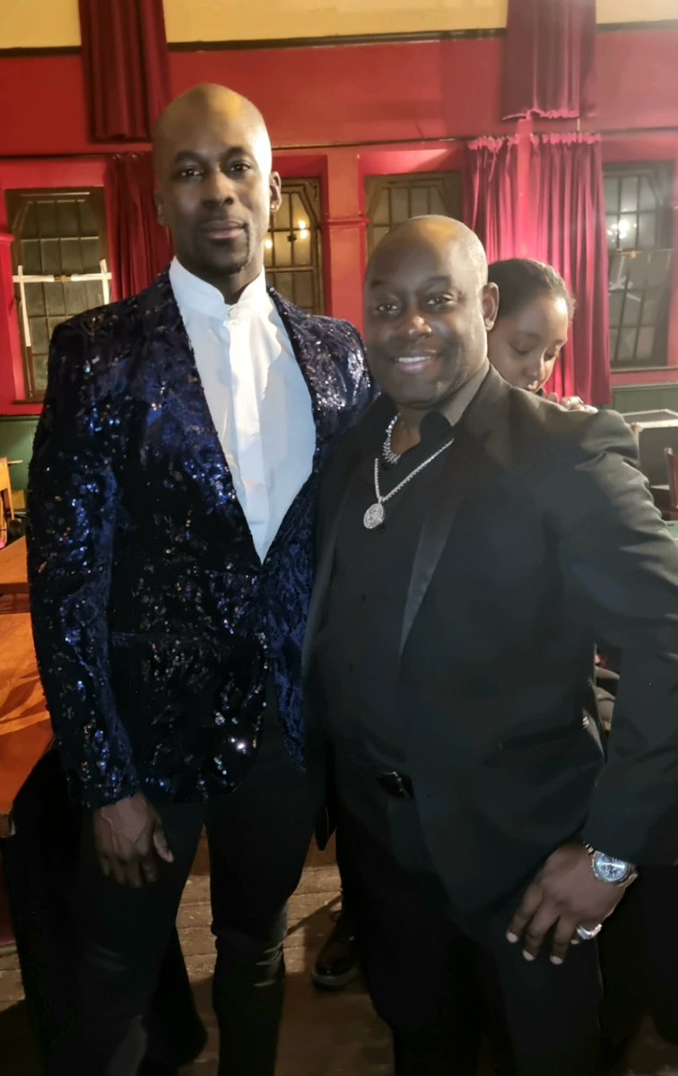Dywayne_Thomas's tweet photo. A musical evening with @OKIEMofficial featuring @TheInfinityOrchestra at the @UnionChapelUK The night also featured some very special guests. 

@NatashaHamilton @PatrickAlanLive 

#OKIEM #PurpleSky #Xiro #TheGoldenCircle #Musician #TheInfinityOrchestra #DywayneThomas https://t.co/S1oZKmTbay