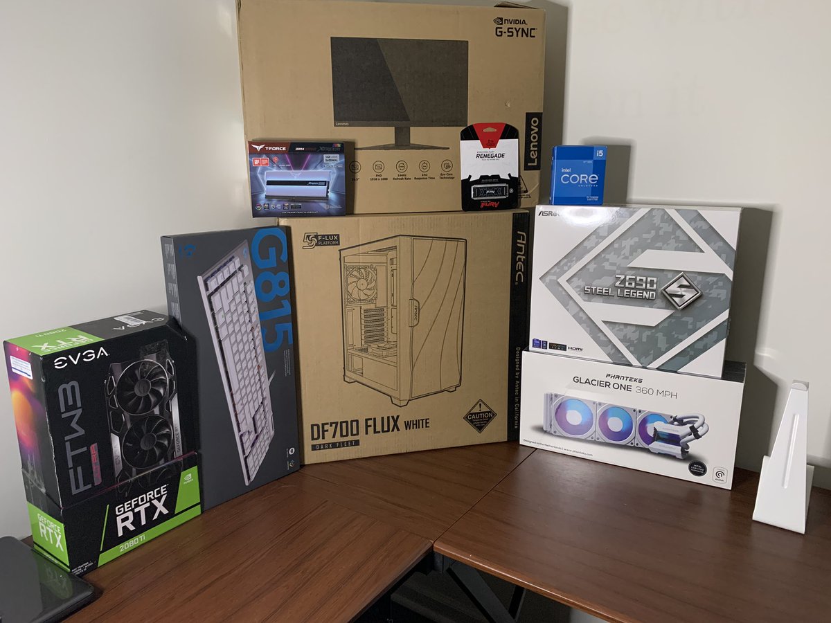 thefuzzyusagi's tweet photo. My wife’s PC parts are finally here. Getting the second part of the stream set up for the build. #FuzzGang come see the excitement and some cats. https://t.co/RuneRVXPgf @Twitch
#PCBuild #husbandoftheyear #NVIDIA https://t.co/wjRsnLWcBH