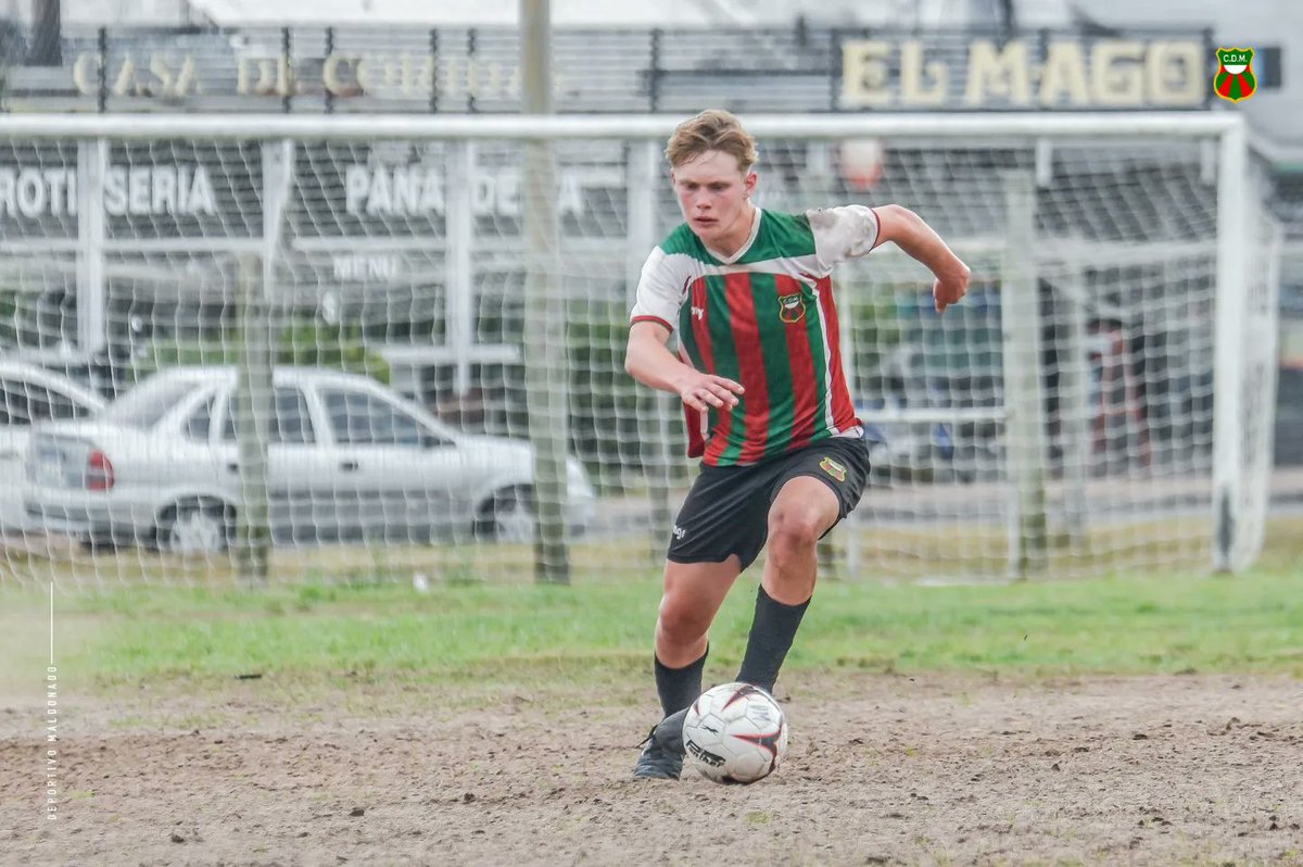 #Formativas

Fin de campeonato!

SUB15
Deportivo Maldonado 1 Racing 0
⚽ Agustín Fernández

SUB14
Deportivo Maldonado 1 Racing 0
⚽ Joaquín Hierro

Con estas victorias nuestras Formativas se consagraron campeonas del campeonato uruguayo de <a href="/JuvenilesAUF/">Juveniles AUF</a> A - Copa de Plata.