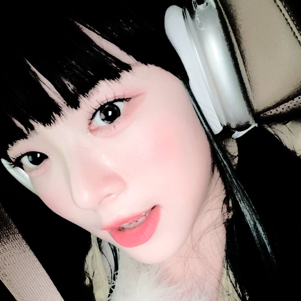 lovduIce tweet picture