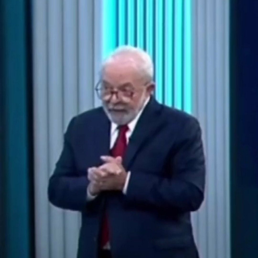 radioactivetay's tweet photo. @choquei alguém aceita currículo? https://t.co/zKoDRjZ5sm