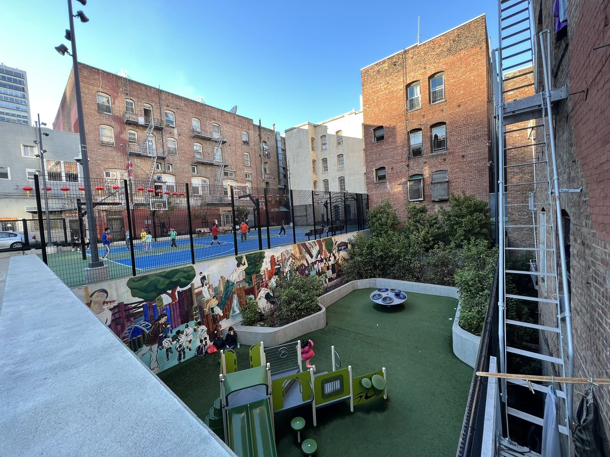 UrbanLou's tweet photo. At Willie “Woo Woo” Wong playground. This has to be the most structurally impressive parks per square foot in the world haha. #ASLA2022 https://t.co/dwwso6WVd2