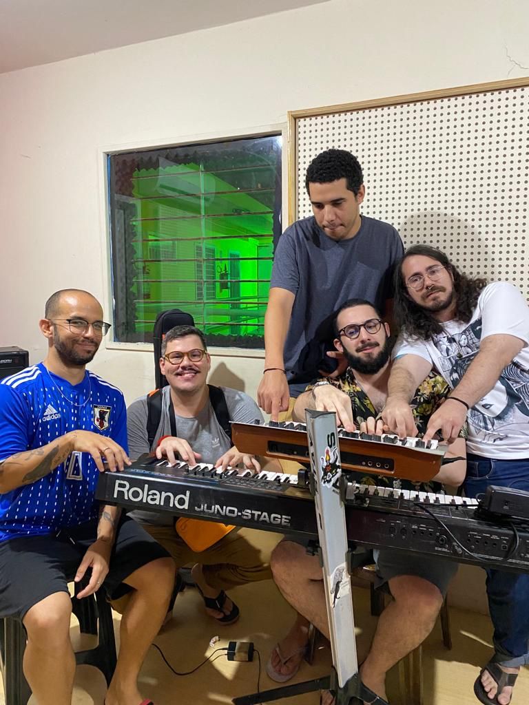 kalouv's tweet photo. 🚨🚨🚨 GRAVE! Vai ter show da Kalouv ainda essa semana.

🫂 https://t.co/aUhN024oEa
