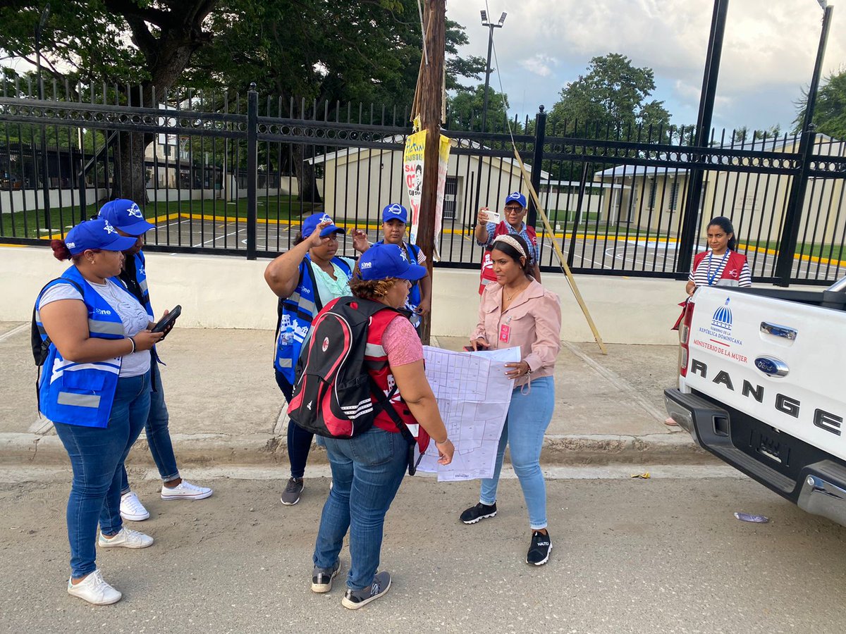 AddysThen's tweet photo. En #Dajabón y sus municipios el #Censo avanza.
Las familias participan y colaboran con los empadronadores.
Me da mucha satisfacción servir en este gran proyecto. 
Gracias @luisabinader
@MayrajimenezTFJ @miosotisr https://t.co/9AcKRjiWok