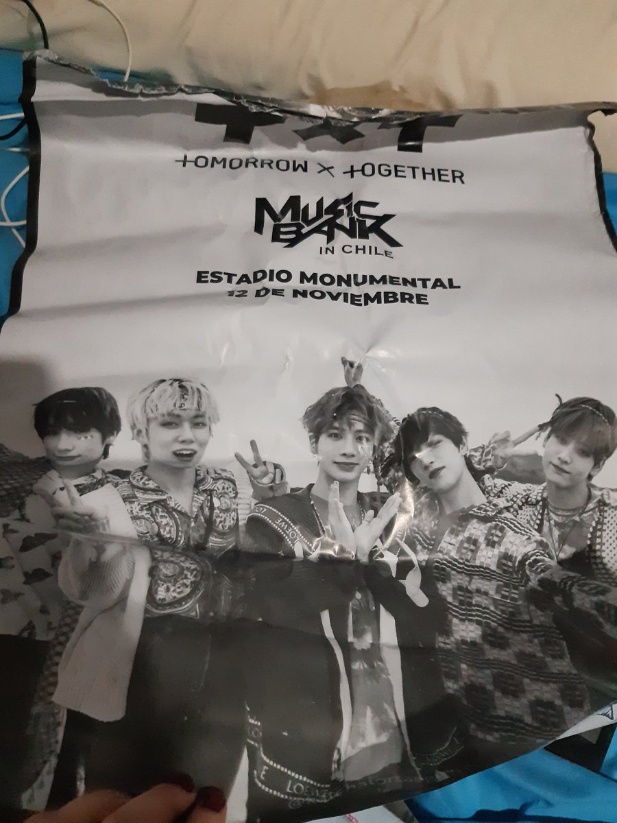 JGozalvo's tweet photo. Here a MOA pride Present!!!
Hope that TXT are you ok... Nothing change I love them 
#TXTinChile 
#ChileWillWaitForTXT https://t.co/6Sxni79YoR