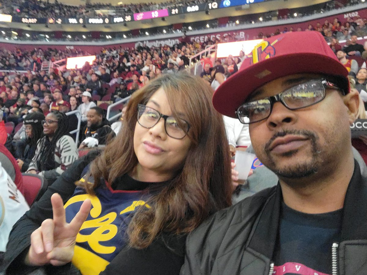 Alamazin77's tweet photo. Let's go CAVS! #LetEmKnow https://t.co/Dsf2bDvR56