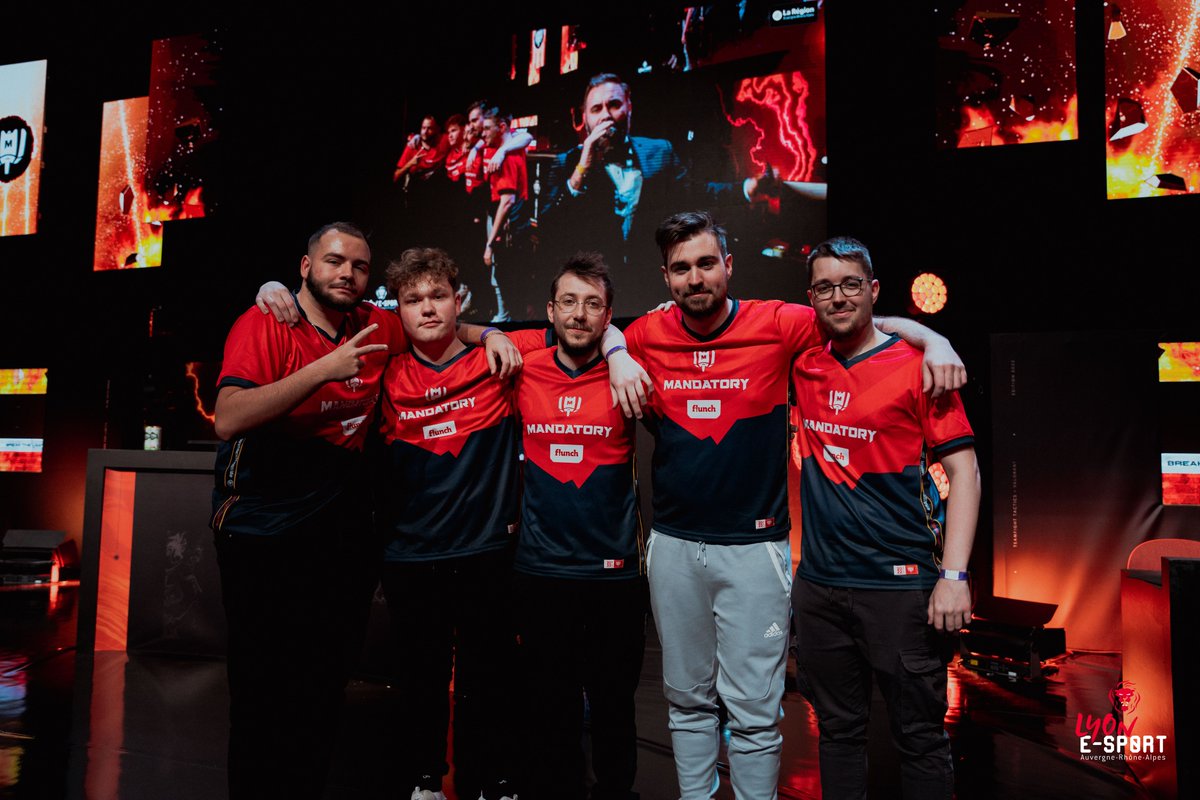 MANDATORY tweet media