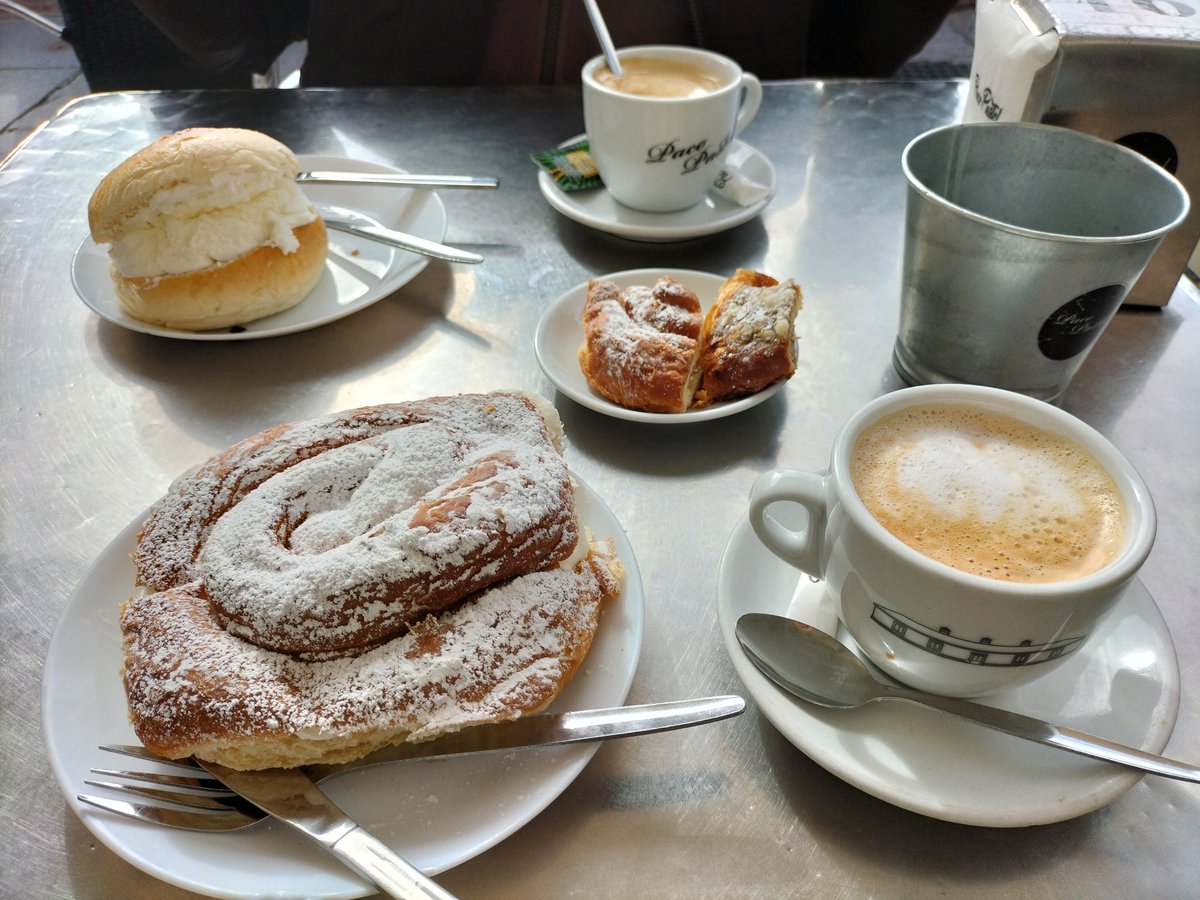 bluegreen1Q84's tweet photo. 友達と超美味しい #Desayuno からのドライブ #banbasconNata #ensaimadaconNata
#silladefelipeii https://t.co/vqvI0RfLwU