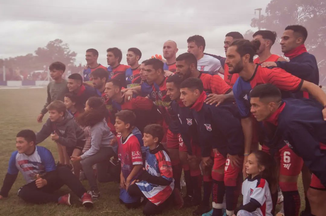 Defe_Club's tweet photo. 💥🎉💯🔵🔴  #Defe 🔵🔴
##VamosElMasCampeon 💪🔵🔴
#VamosPorMas #DefeFinalista 💪💯🔵🔴 https://t.co/6oiDZZD4PK