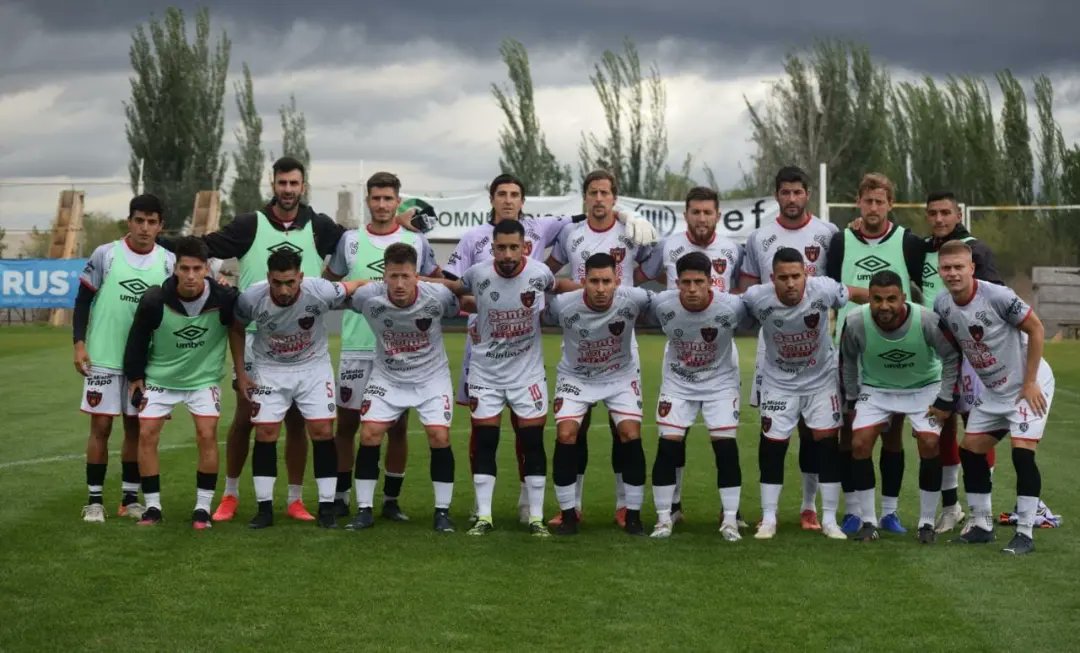 ⚫🔴⚫nuevas victorias para Fadep!
Ayer fue el primer triunfo por el #torneoregional (4-1) frente a "Luján" y hoy un nuevo triunfo (3-1)  contra "Eva Perón" por la #fecha13 del #torneointegracion de la #lmf para mantener la punta y el invicto