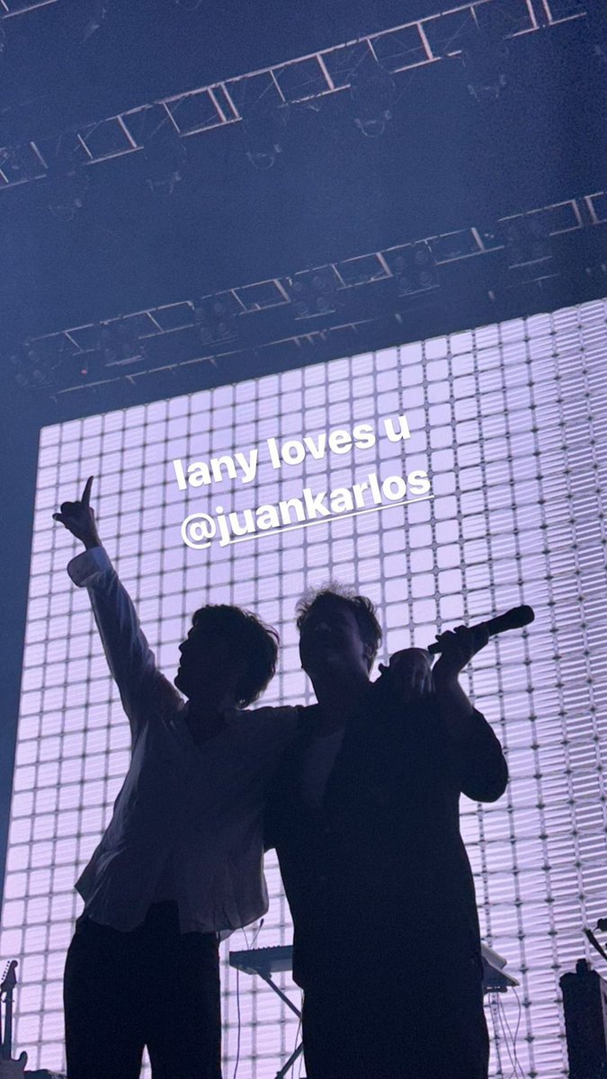 karloslabajo__'s tweet image. Day 3 of @thisisLANY 

Dancing in the Kitchen 

Thank you 🫶🏻🌙🌕

#LANYINMANILA #LANYManila2022 #juankarlos #jklabajo