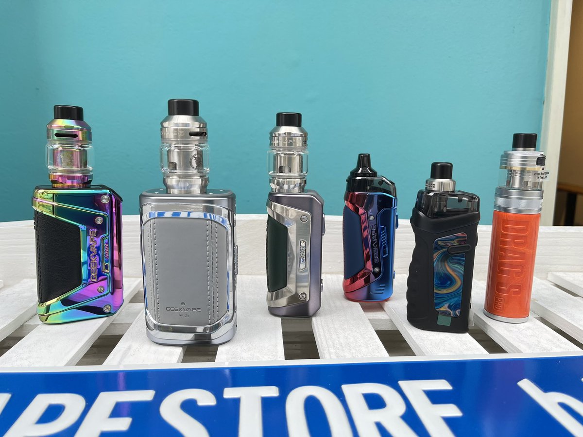 vapestore_blu's tweet photo. 本日も夜8時までの営業です☺️
昨日も爆煙機が大人気💓
爆煙キットでも使い方は簡単です😊取扱い説明はその場で致しますので安心してご来店くださいませ🙌
数あるリキッドも実際に手にとって見て頂けます🥳
本日も皆さまのご来店お待ちしております❣️
#vapestoreblu #vape #Liquid https://t.co/0pjljQ3bET