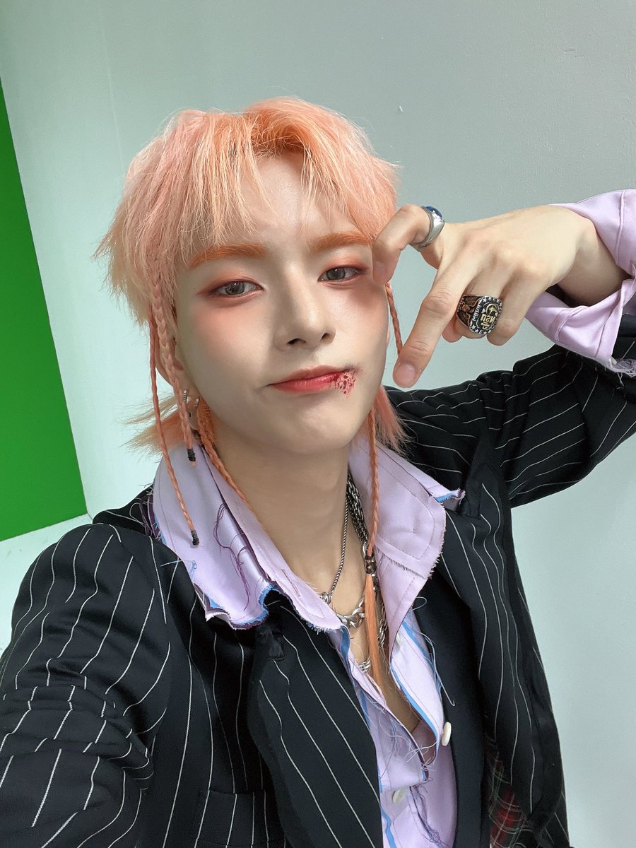 odethinker's tweet image. ode’s skin here looks so soft and squishy