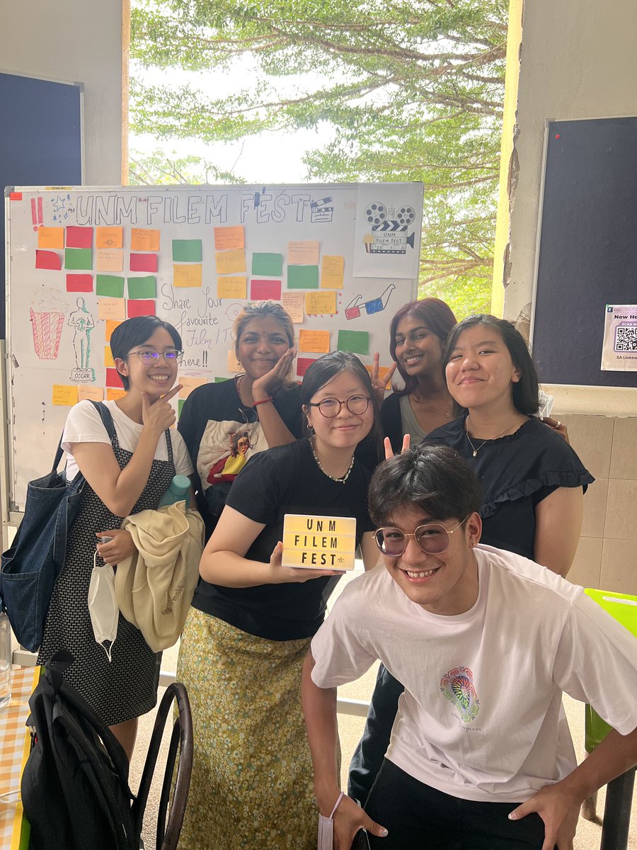 UNM_SMLC's tweet photo. Shoutout to UNM Film Fest (UNMFF)! 

A great student initiative under SMLC striving to improve the exposure of Nottingham students to the film scene 🎬 

Check out some of the pictures from their opening booth weeks ago! https://t.co/2ANJh8Bldx