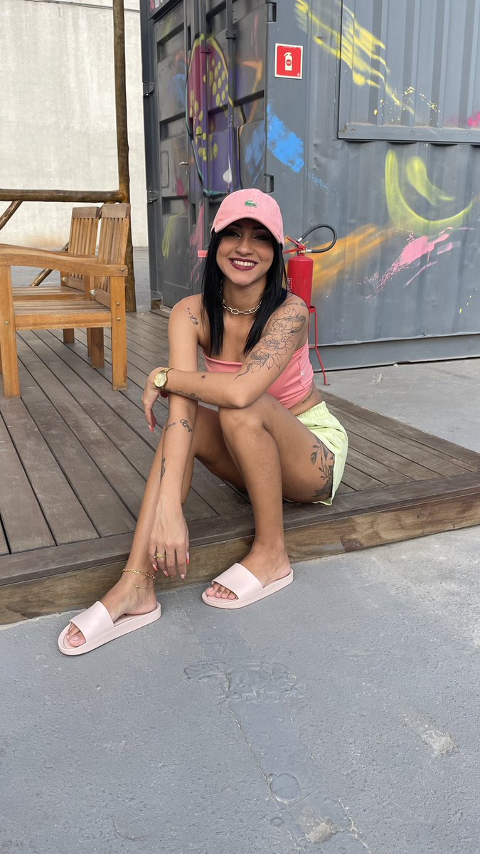 geizilaa's tweet photo. A modelo do Clube Melissa Moxuxu pra vocês 😍😮‍💨🫠 https://t.co/l7QA1iRHL1