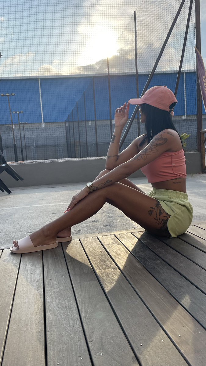 geizilaa's tweet photo. A modelo do Clube Melissa Moxuxu pra vocês 😍😮‍💨🫠 https://t.co/l7QA1iRHL1