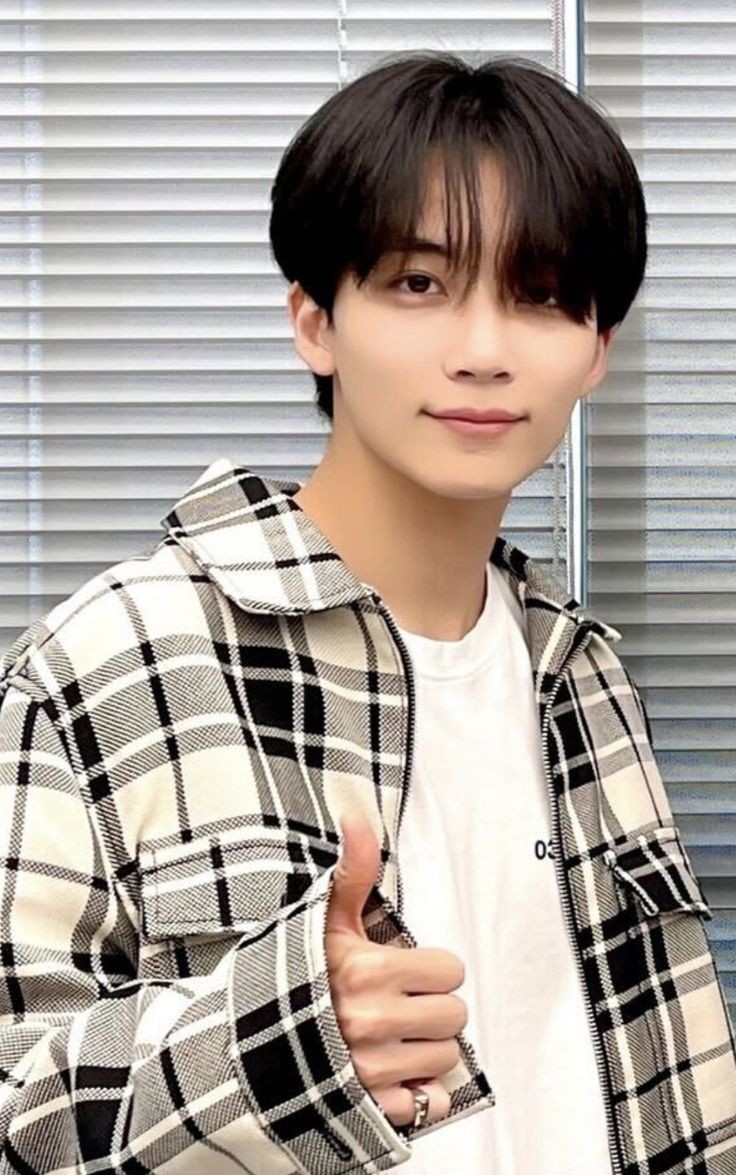 random jeonghan (@randomyoon) on Twitter photo 