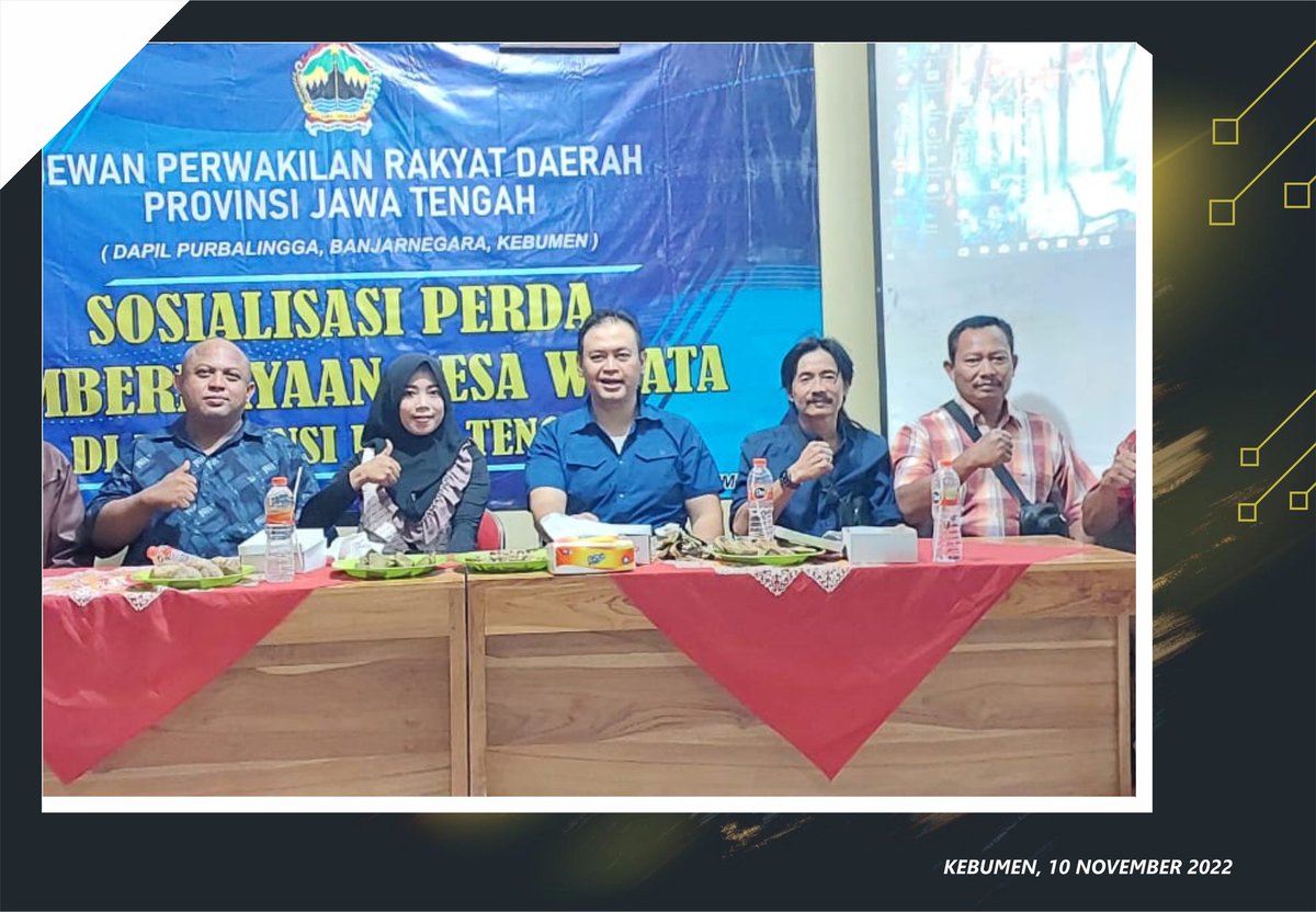 BepJateng's tweet photo. Sosialisasi Perda Nomor 2 tahun 2019 tentang Pemberdayaan Desa Wisata di Provinsi Jawa Tengah(10/11)
Banyak hal yg kami bahas, salah satunya Peningkatan Potensi dan Pengembangan Desa wisata yg ada di Kabupaten Kebumen. Khususnya di wisata Wadas Malang desa Semali Kec. Sempor https://t.co/Q7eC1sSQX8