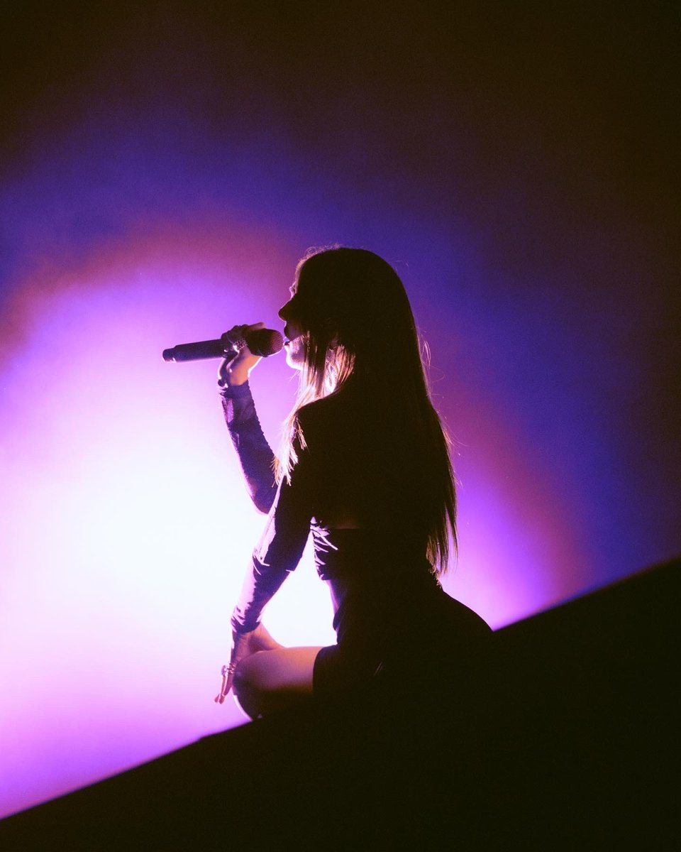 ¿Redefinir el Pop? <a href="/carolineplz/">Caroline Polachek</a> ya lo hizo ✨ #PrimaveraSoundStgo 
📸: <a href="/valpalavecino_/">VALPA</a>