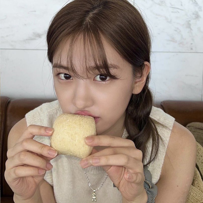 cinnayujin's tweet photo. 🥖🥐🍞
#ANYUJIN #안유진 #유진
#MAMAVOTE #ive #아이브 https://t.co/2ExlTJXJd0