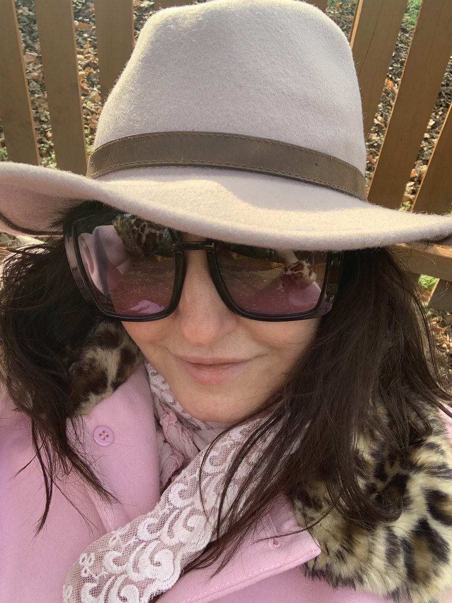 wonderwoman_'s tweet photo. Hv a #blessed Sunday everyone xox 💜💜💜👢✈️✈️✈️🤠💋 in #nashville    
Love wearing #hats #studio #womenofcountry #womeninmusic #musicmatters #team #togetherness #nashvilleband #rockhalloffame #stephenwrench #glenducan #blacklivesmatter #supporteachother #beasone #beahighwaywoman https://t.co/pUSlRwmRUA